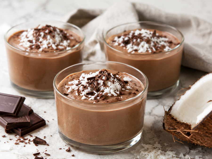Budino al cocco keto: ricetta dolce al cioccolato senza zucchero